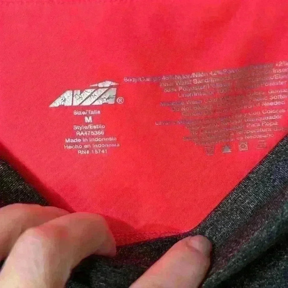 Avia leggings Sz medium - Picture 3 of 4